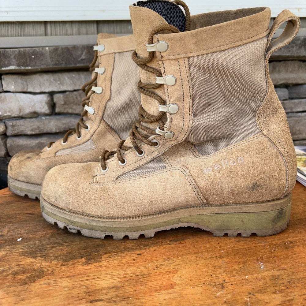 Wellco Military 04-C-0471 Tan Combat Vibram Desert Boots Size 10.5 W